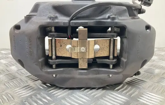 Volkswagen Touareg II Front brake caliper 209236054A