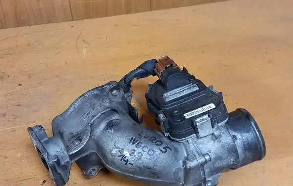 Iveco Daily 6th gen Throttle body valve 504388760