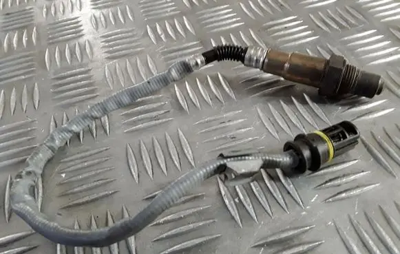 BMW 5 F10 F11 Lambda probe sensor 753913704 0258010420