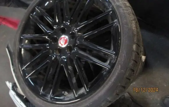 Jaguar F-Type R20 alloy rim 000