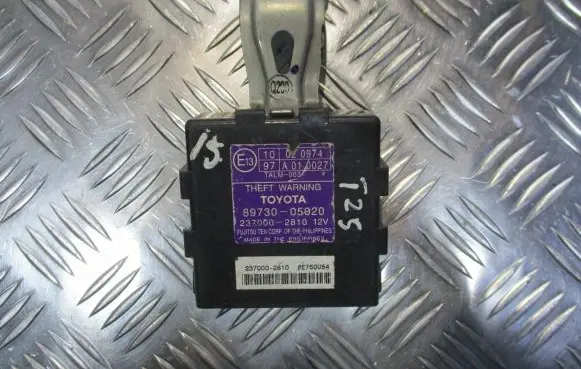 Toyota Avensis T250 Alarm control unit/module 89730-05020