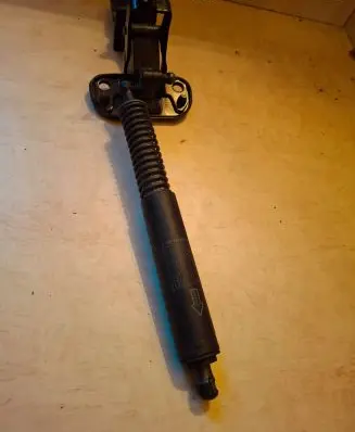 Volvo V70 Tailgate/trunk strut/damper 8584YH 31217640