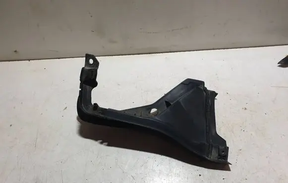 Renault Captur Wiper trim 668624075R