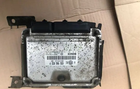 Volkswagen Golf IV Engine control unit/module 036906032P
