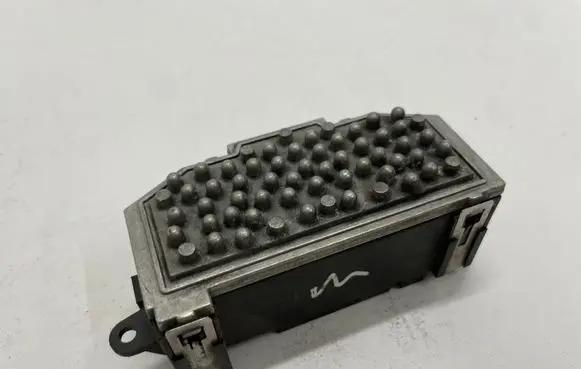 Audi A4 S4 B8 8K Heater blower fan relay 3C0907521B