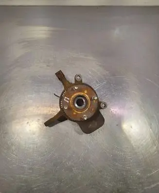 Suzuki Swift II Front wheel hub spindle knuckle
