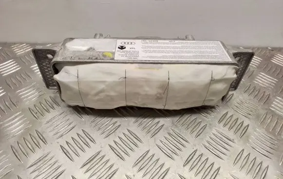 Audi A6 S6 C6 4F Passenger airbag