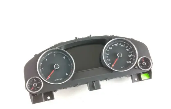 Volkswagen Touareg II Speedometer (instrument cluster) 7P6920883B 0263677151