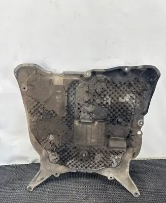 Volvo XC90 Engine splash shield/under tray 30680969