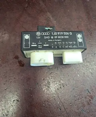Volkswagen Golf IV Coolant fan relay 1J0919506Q 898038000