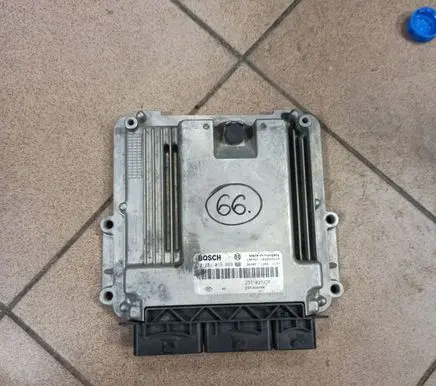 Renault Captur Engine control unit/module 0281019889