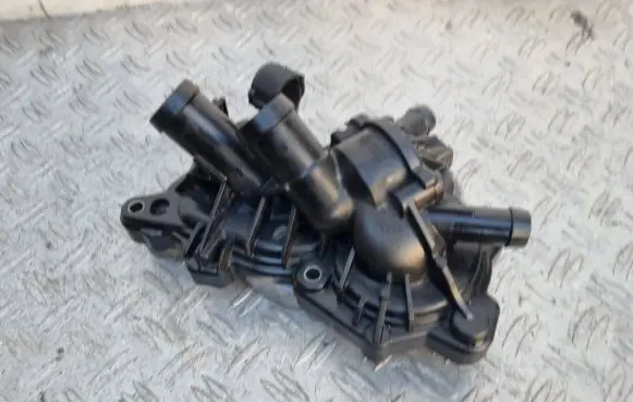 Volkswagen Golf VII Water pump 04C121600K 04C121121C 04C121400L