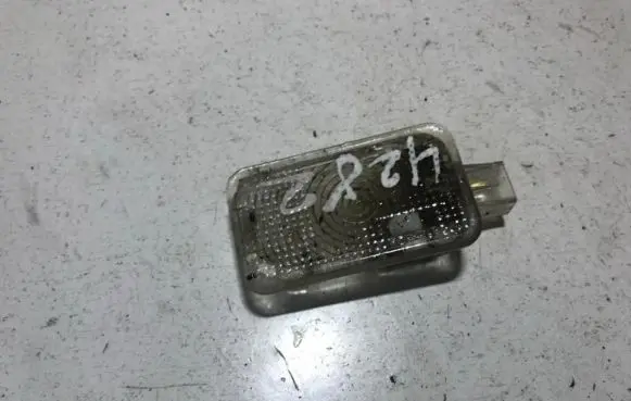 Suzuki Swift I Rear seat light