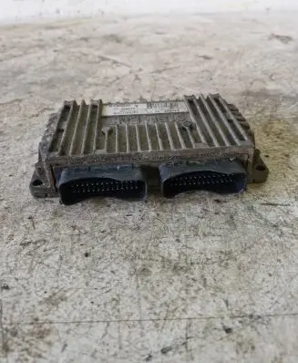 Renault Scenic I Gearbox control unit/module 7700111209 S105280015 7700110261