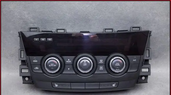 Mazda 6 Climate control unit GJS261190C