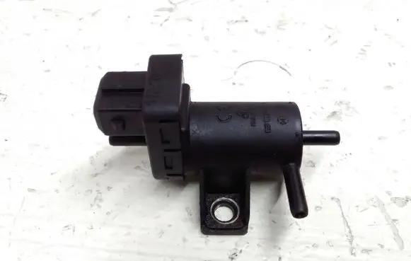 Renault Trafic II (X83) Turbo solenoid valve 8200762597