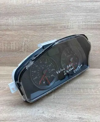 Volvo V50 Speedometer (instrument cluster) 30765314