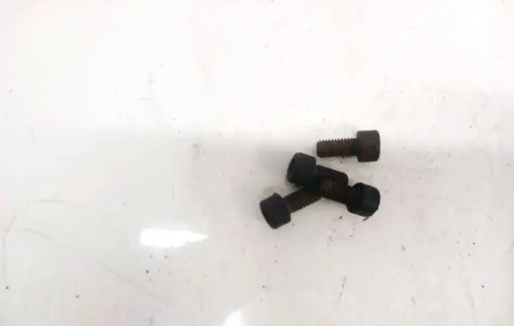 Opel Astra G Nuts/bolts 