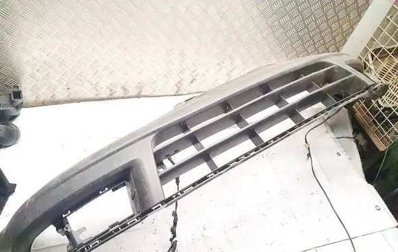 Volkswagen Touran I Front bumper lip 