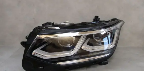 Volkswagen Tiguan Headlight/headlamp 5NB941081H 0301119233AB