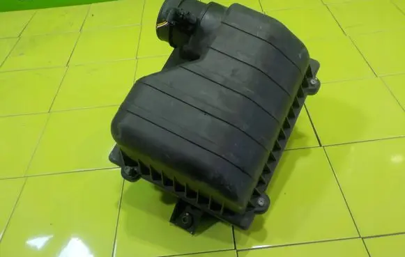 SsangYong Rodius Air filter box A6710940048