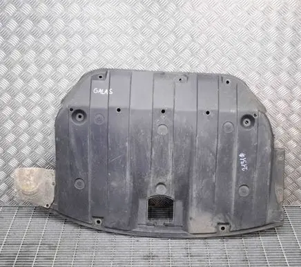 Center/middle under tray cover