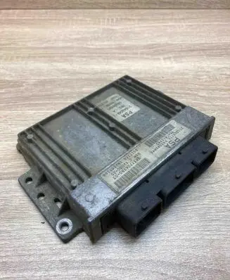 Peugeot 206 Engine control unit/module ECU 9637706380 9641815980