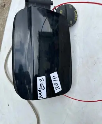 Audi Q3 8U Fuel tank cap 8J0010508BG