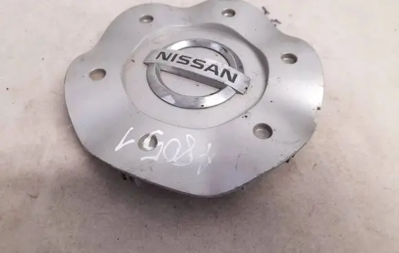 Nissan Primera Original wheel cap 40315ca100 40315-ca100