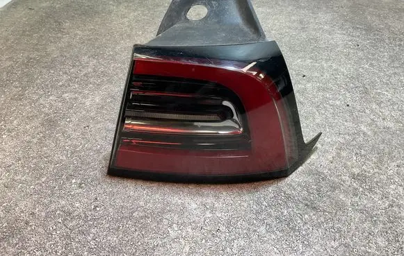 Tesla Model 3 Rear/tail lights 