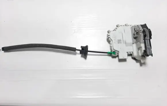 Audi A4 S4 B9 8W Coupe door lock (next to the handle) 8X1837015B