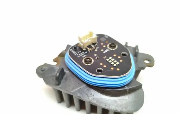 Tesla Model 3 LED ballast control module B109037B