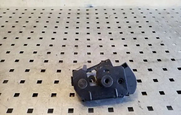 Volvo XC90 Tailgate lock latch 30649107