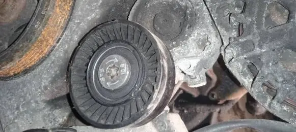 Generator/alternator belt tensioner