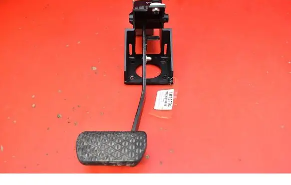 SsangYong Tivoli Accelerator throttle pedal 