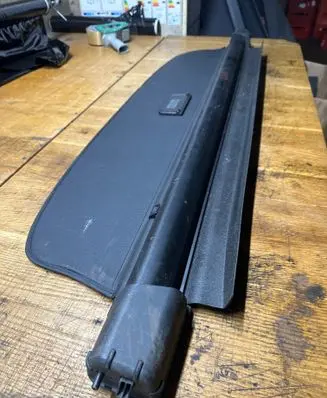 Volkswagen PASSAT B6 Parcel shelf load cover 9937000039