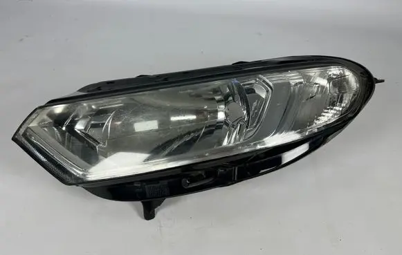 Ford Ecosport Headlight/headlamp CN1513W030BG
