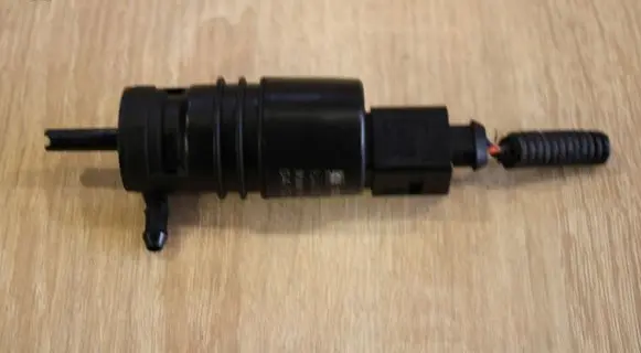 Opel Antara Windscreen/windshield washer pump 13250356