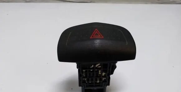 Nissan Primera Hazard light switch 06016