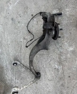 Jaguar XJ X351 Front wheel hub 9478A