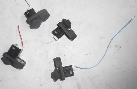 Nissan X-Trail T32 Front door sensor 