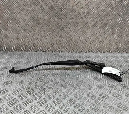 Mercedes-Benz C W204 Front wiper blade arm A2048201544