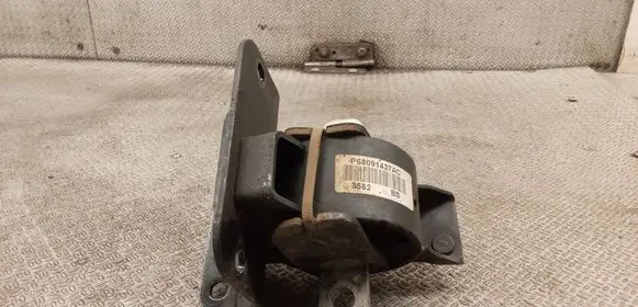 Chrysler Grand Voyager V Engine mount bracket P68091437AC