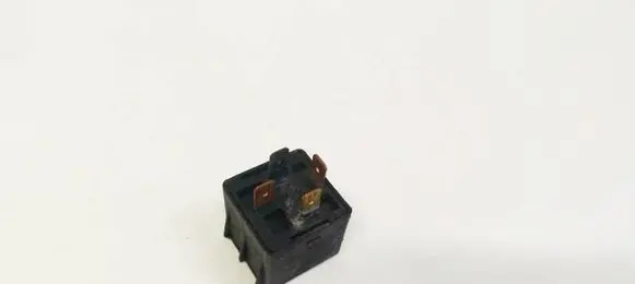 Dacia Sandero Other relay 8961AHD1