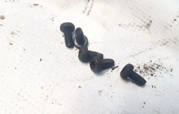 Mitsubishi Space Star Nuts/bolts 