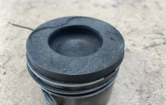 BMW 5 E60 E61 Piston 11257792745 7792745