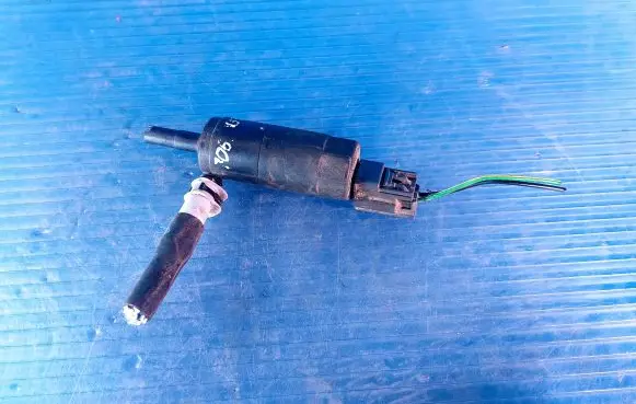 Volvo S40 Headlight washer pump 5W9313K082AA T655C