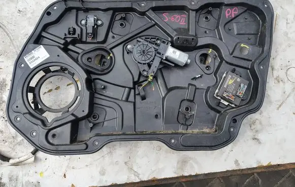 Volvo S60 Front window lifting mechanism without motor 