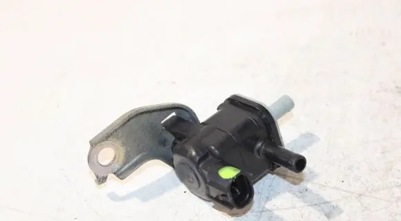 Toyota Auris 150 Turbo solenoid valve 9091012276