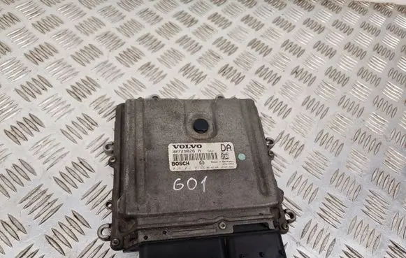 Volvo V70 Engine control unit/module 30729826